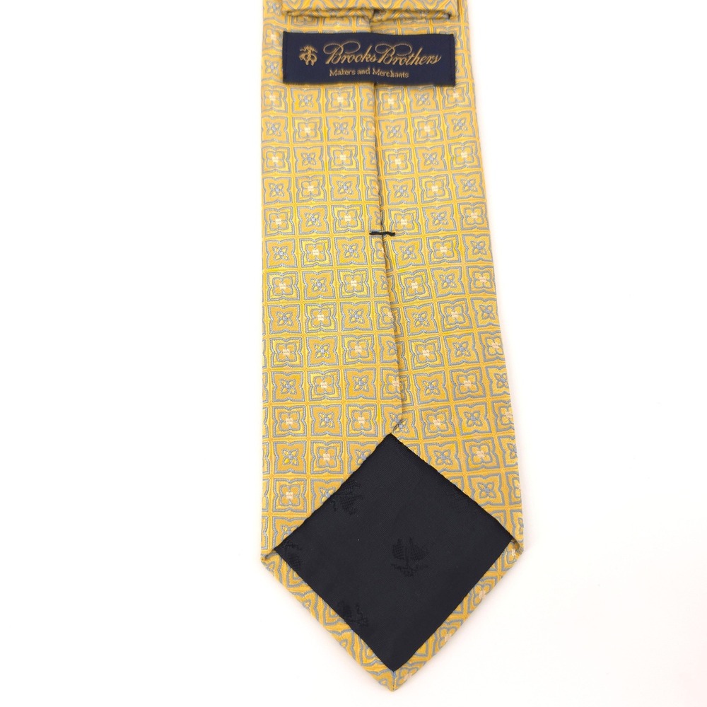 Brooks Brothers Makers and Merchants Mens Tie Silk Yellow Geometric Medallion - Picture 5 of 7